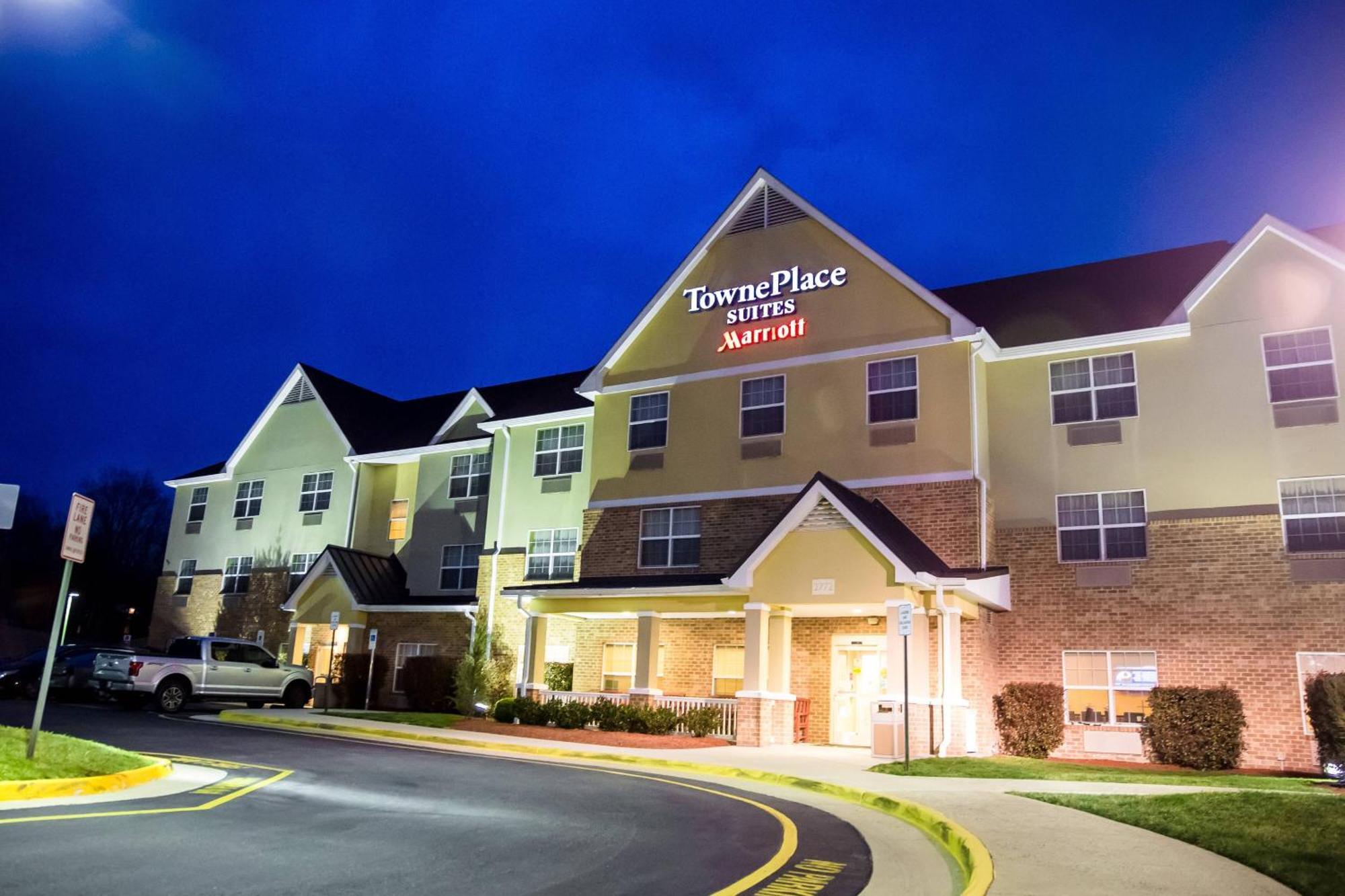 Towneplace Suites סטפורד מראה חיצוני תמונה