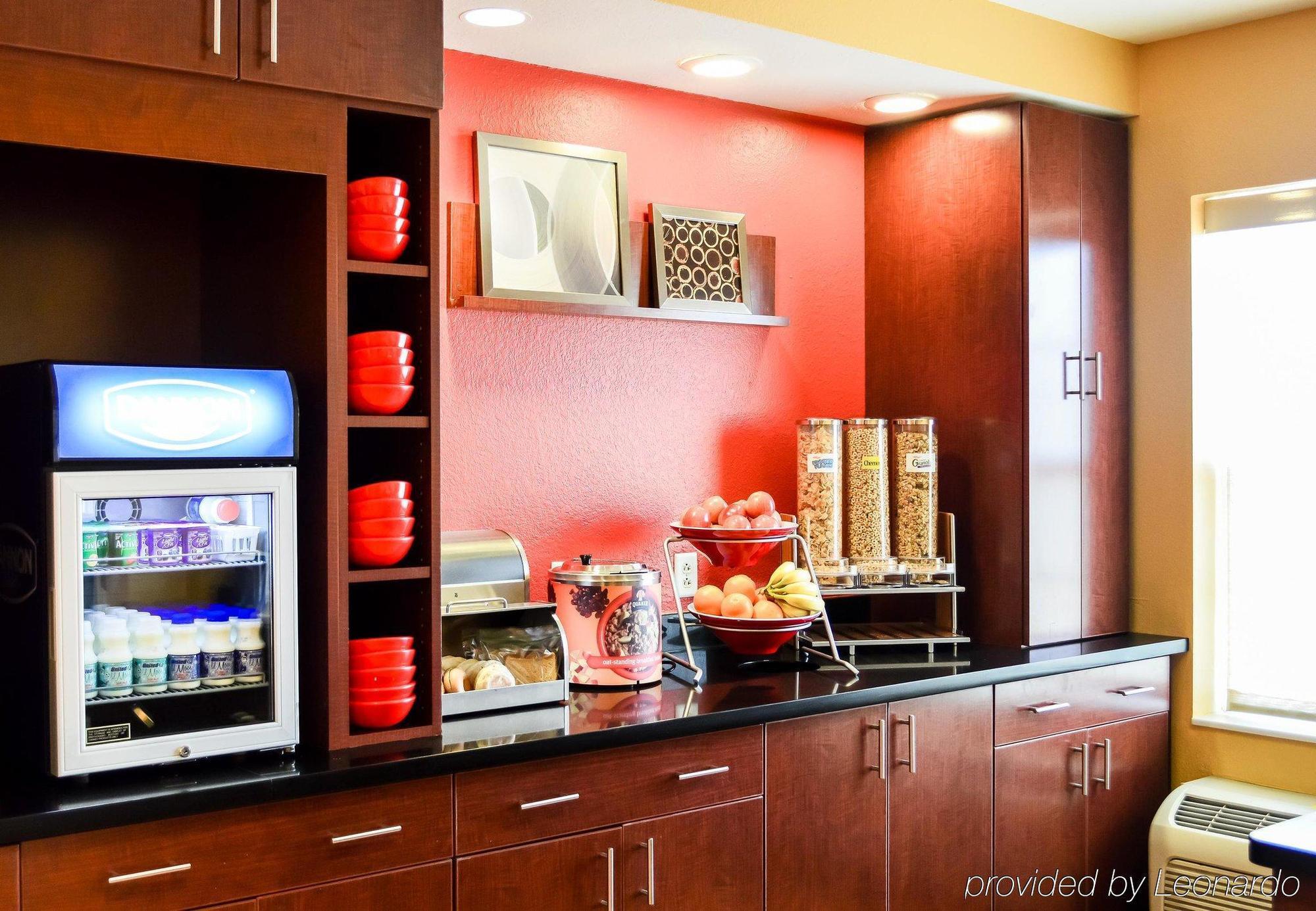 Towneplace Suites סטפורד מראה חיצוני תמונה